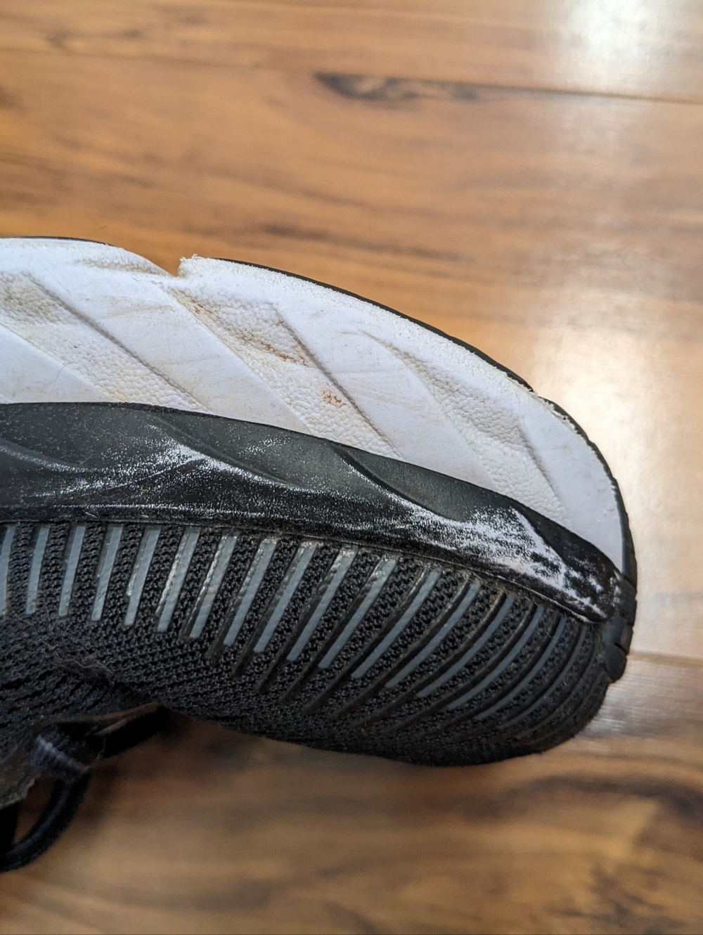 Hoka Bondi 7 Black and White Running Shoes - W 9 - Picture 4 of 8